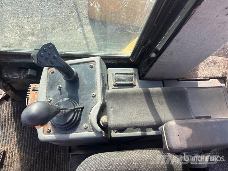 CAT 930G High Lift Wheel Loader Фронтальні навантажувачі