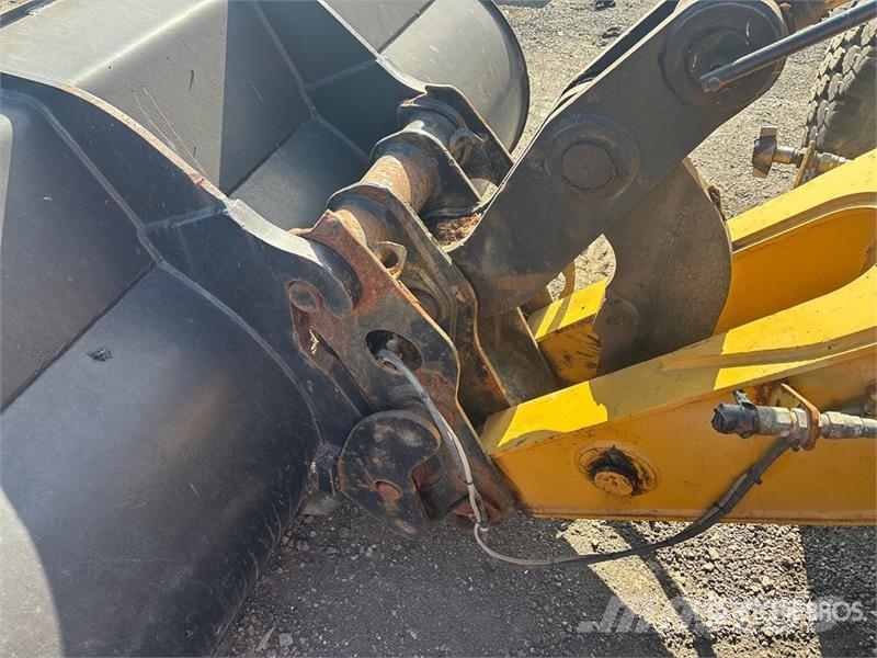 CAT 930G Wheel Loader Gumikerekes homlokrakodók