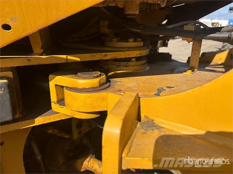 CAT 930G Wheel Loader Gumikerekes homlokrakodók