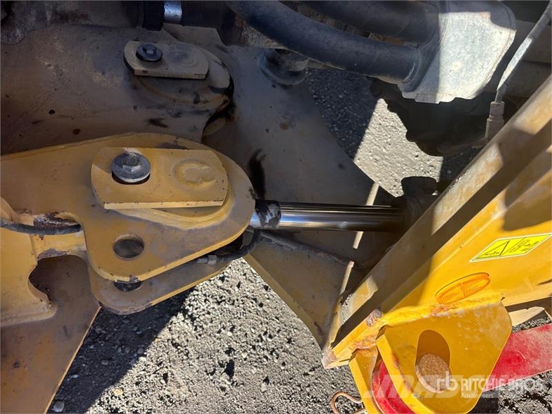 CAT 930M Pyöräkuormaajat