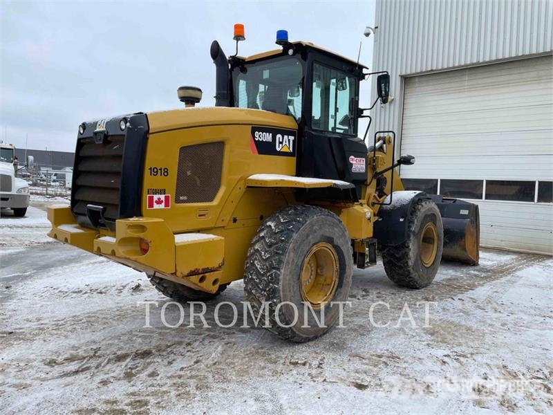 CAT 930M Iekrāvēji uz riteņiem