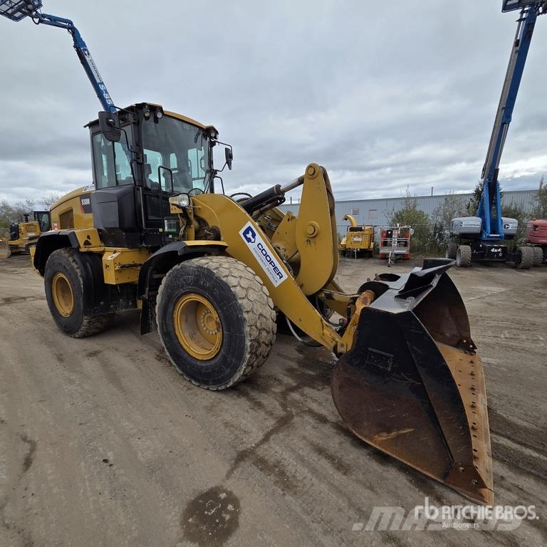 CAT 930M Iekrāvēji uz riteņiem