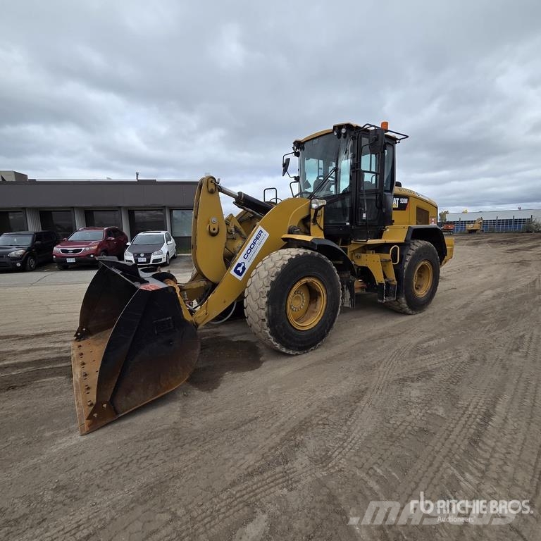 CAT 930M Iekrāvēji uz riteņiem