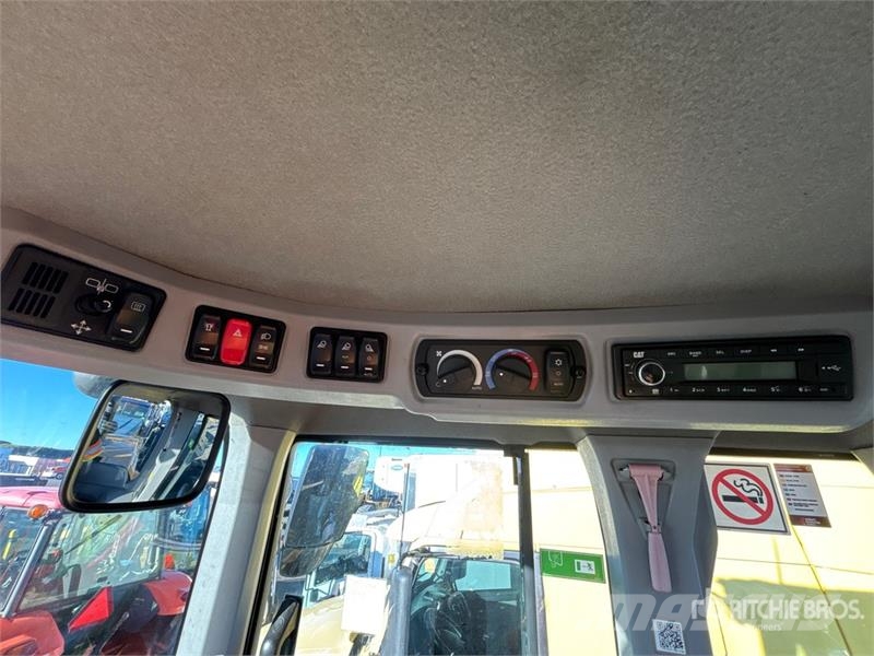 CAT 930M Pyöräkuormaajat