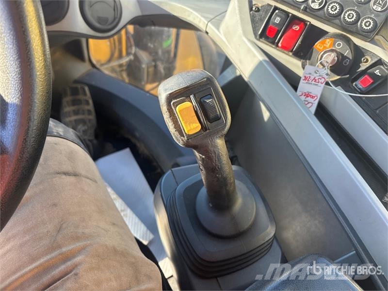 CAT 930M Pyöräkuormaajat