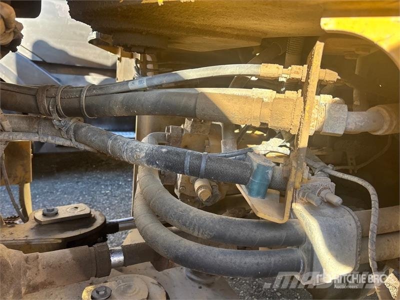 CAT 930M Pyöräkuormaajat