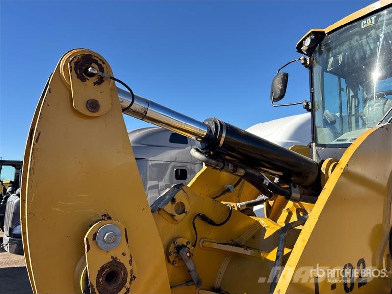CAT 938K Wheel Loader Iekrāvēji uz riteņiem