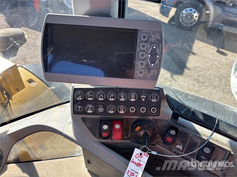 CAT 938K Wheel Loader Iekrāvēji uz riteņiem