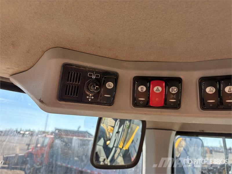 CAT 938K Wheel Loader Iekrāvēji uz riteņiem