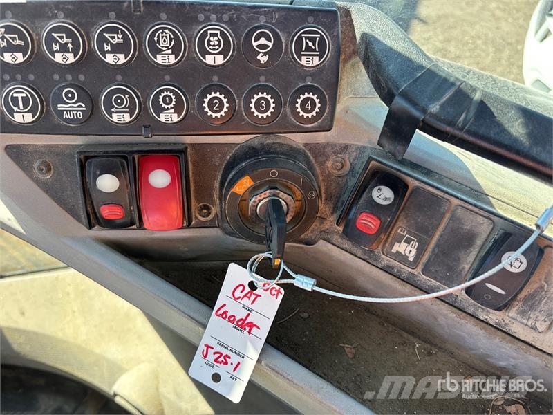 CAT 938K Wheel Loader Iekrāvēji uz riteņiem