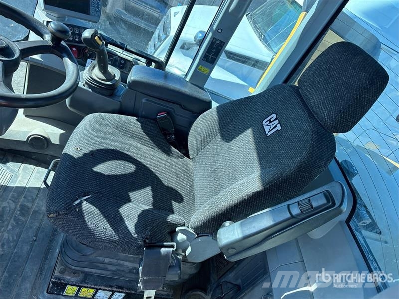 CAT 938K Wheel Loader Iekrāvēji uz riteņiem