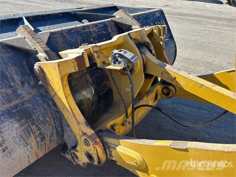 CAT 938M Radlader