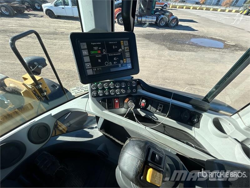 CAT 938M Radlader