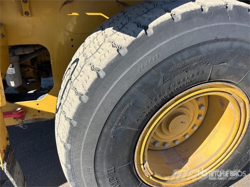 CAT 938M Radlader