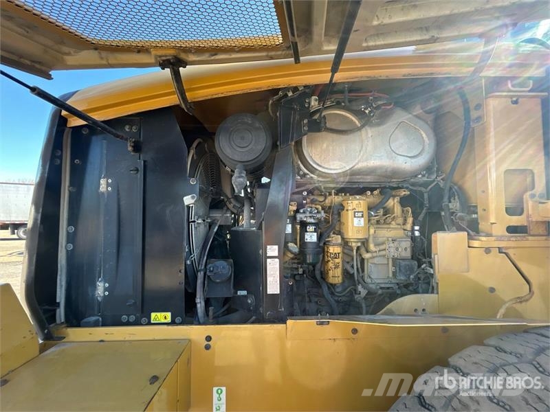 CAT 938M Radlader