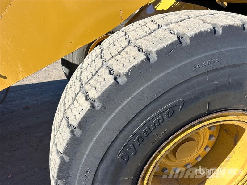 CAT 938M Radlader