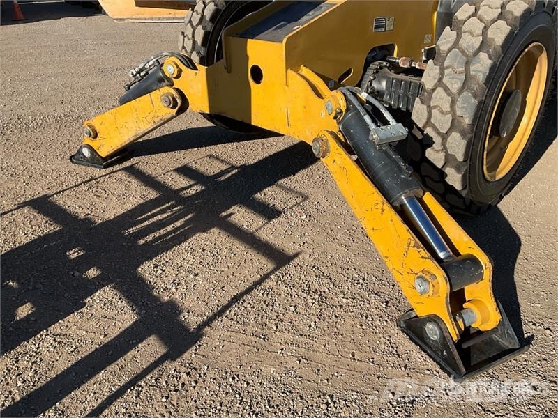CAT 943D Telehandler Teleskopické manipulátory