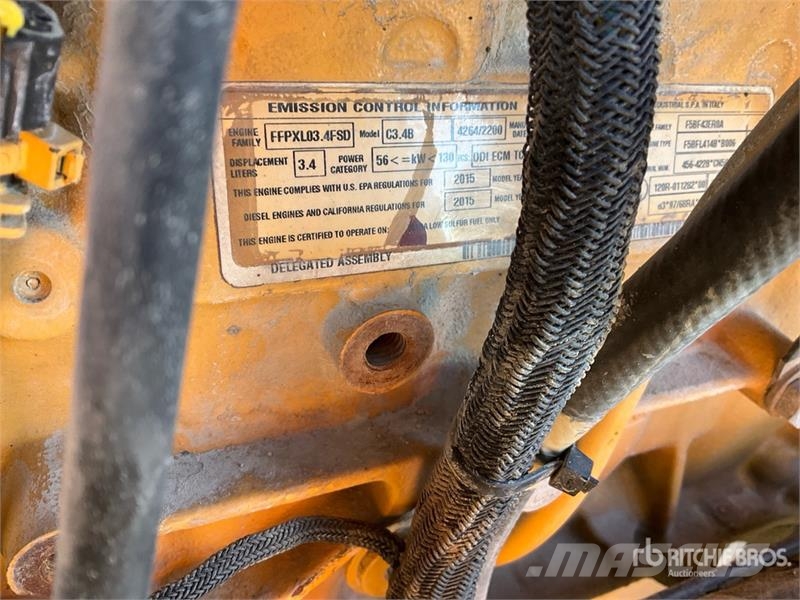 CAT 943D Telehandler Teleskopické manipulátory