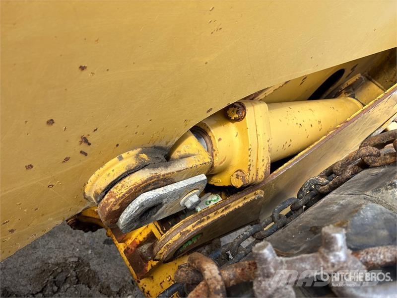 CAT 950F Gumikerekes homlokrakodók