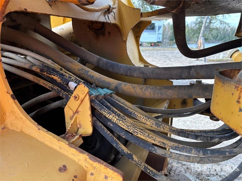 CAT 950F Gumikerekes homlokrakodók