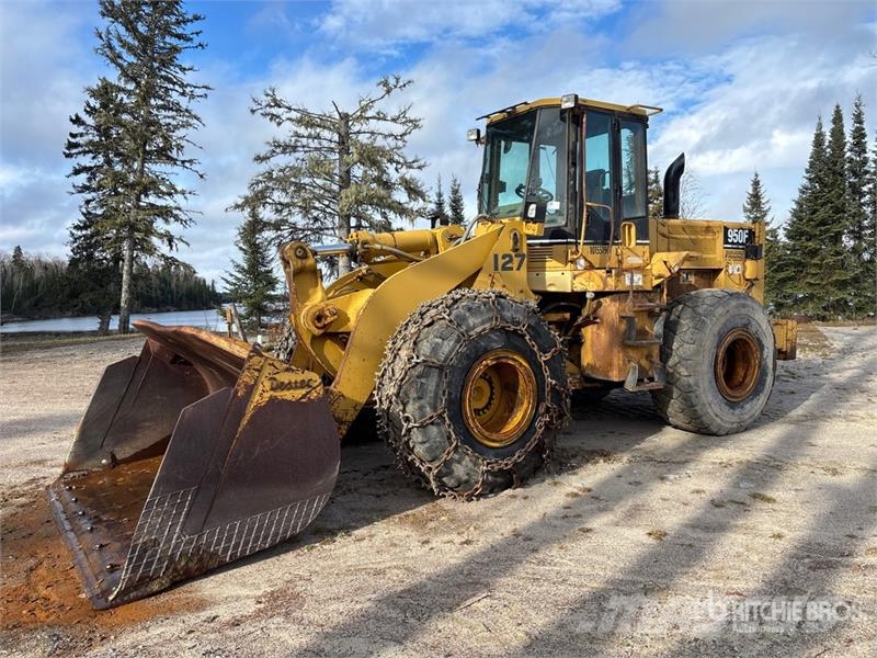 CAT 950F Gumikerekes homlokrakodók