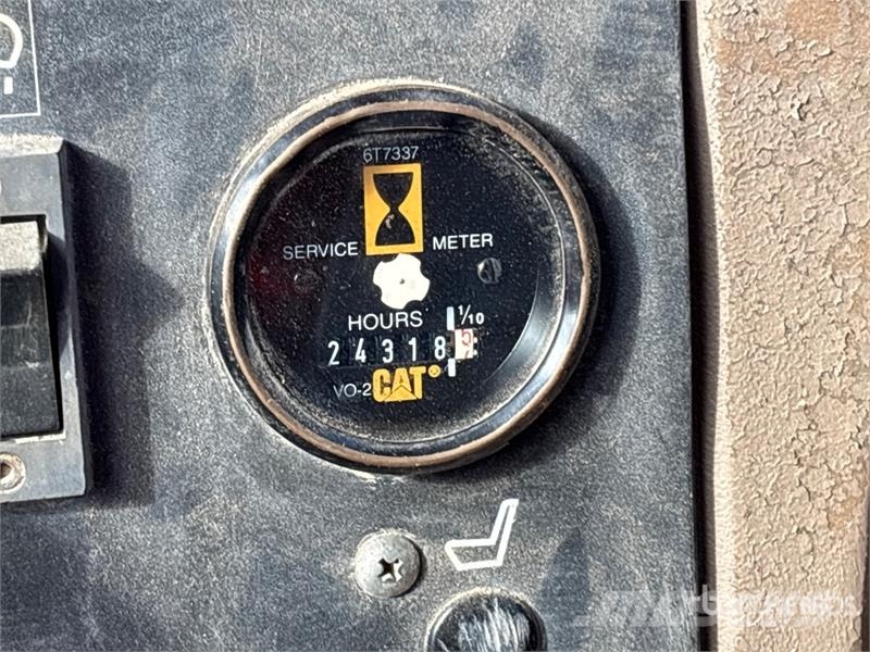 CAT 950F Gumikerekes homlokrakodók