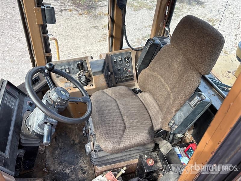 CAT 950F Gumikerekes homlokrakodók
