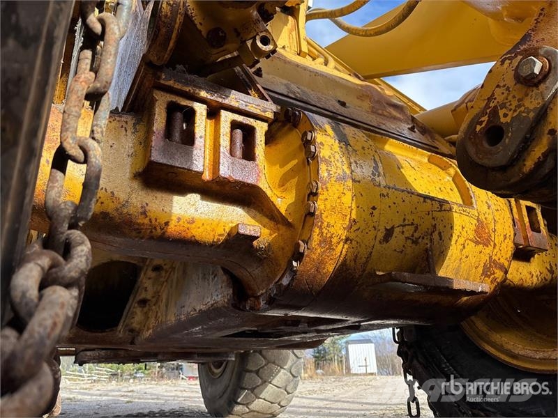 CAT 950F Gumikerekes homlokrakodók