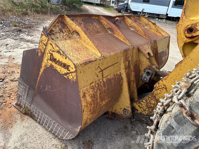 CAT 950F Gumikerekes homlokrakodók