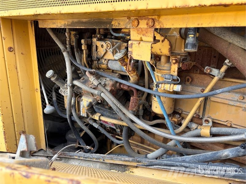 CAT 950F Gumikerekes homlokrakodók