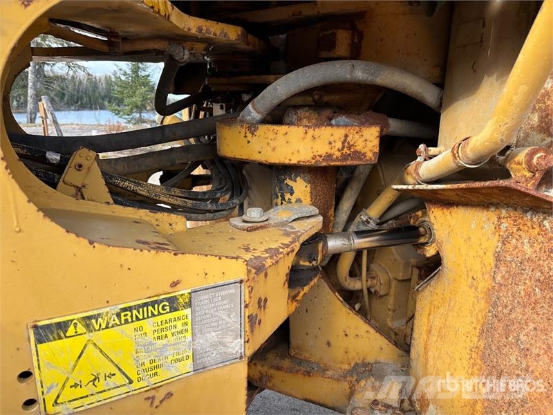 CAT 950F Gumikerekes homlokrakodók