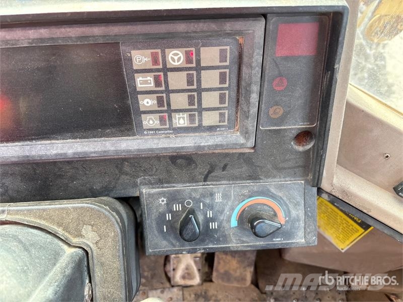 CAT 950F Gumikerekes homlokrakodók