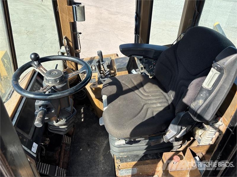 CAT 950F Series II Gumikerekes homlokrakodók