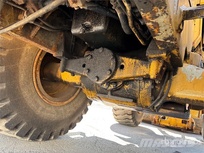 CAT 950F Series II Gumikerekes homlokrakodók