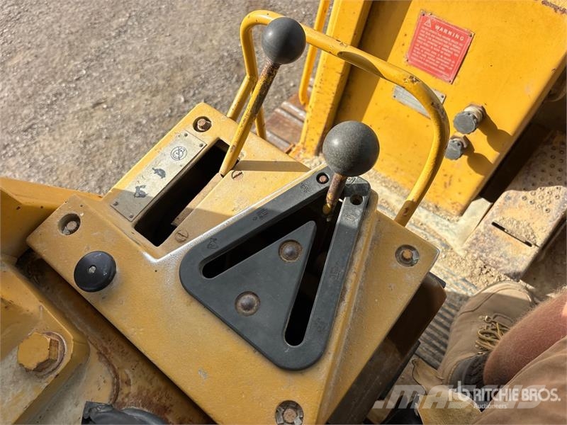 CAT 953 궤도식 로우더