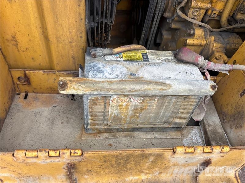 CAT 953C Lánctalpas homlokrakodók