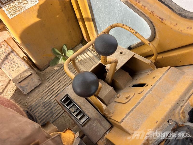 CAT 953C Lánctalpas homlokrakodók