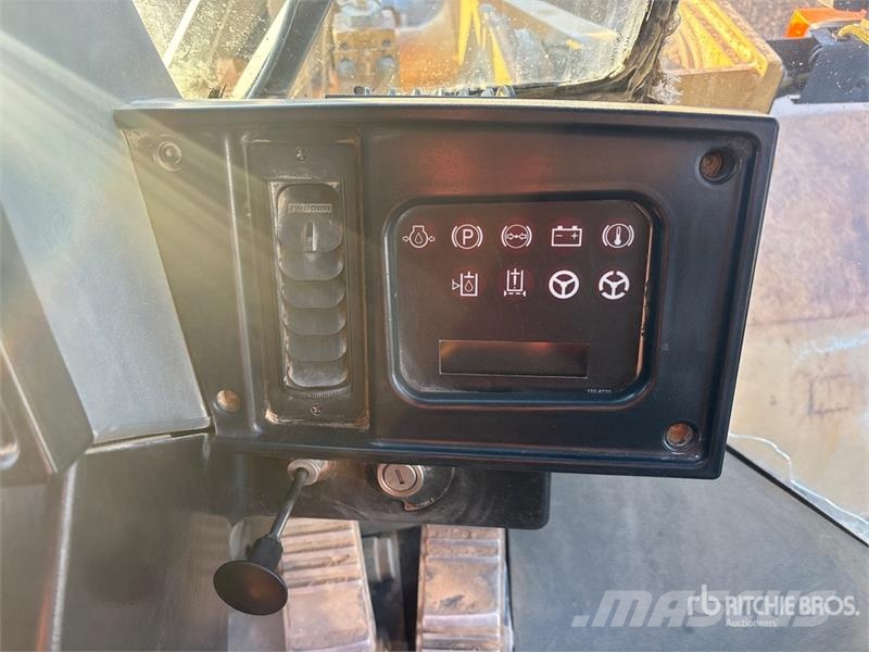 CAT 966G Iekrāvēji uz riteņiem