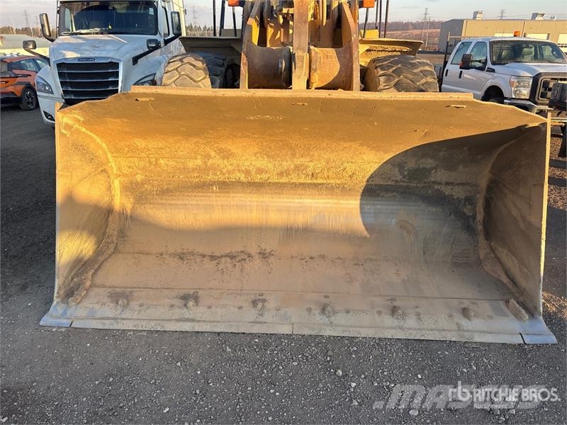 CAT 966G Iekrāvēji uz riteņiem