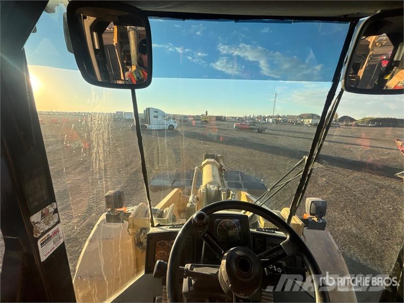 CAT 966G Iekrāvēji uz riteņiem