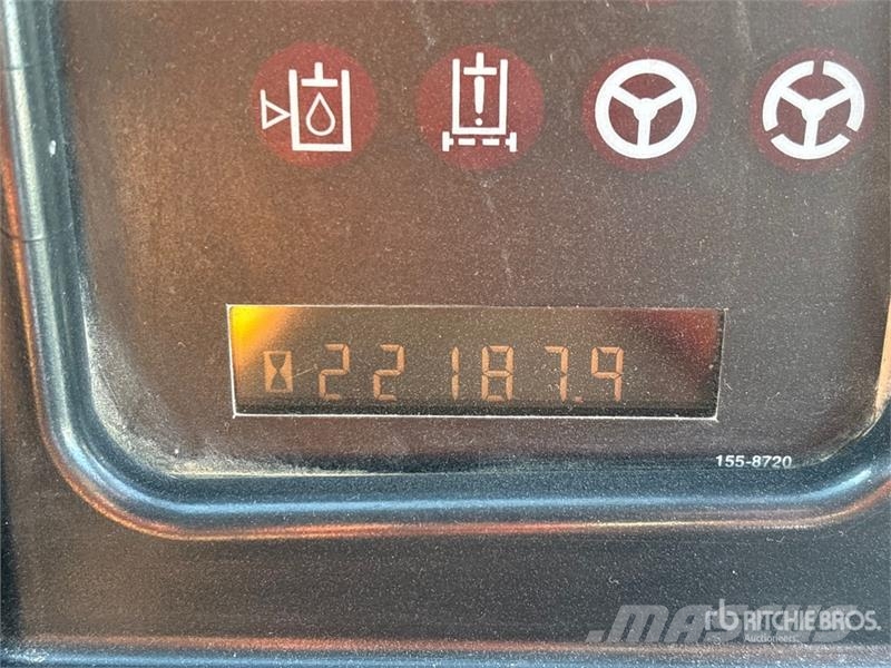 CAT 966G Iekrāvēji uz riteņiem