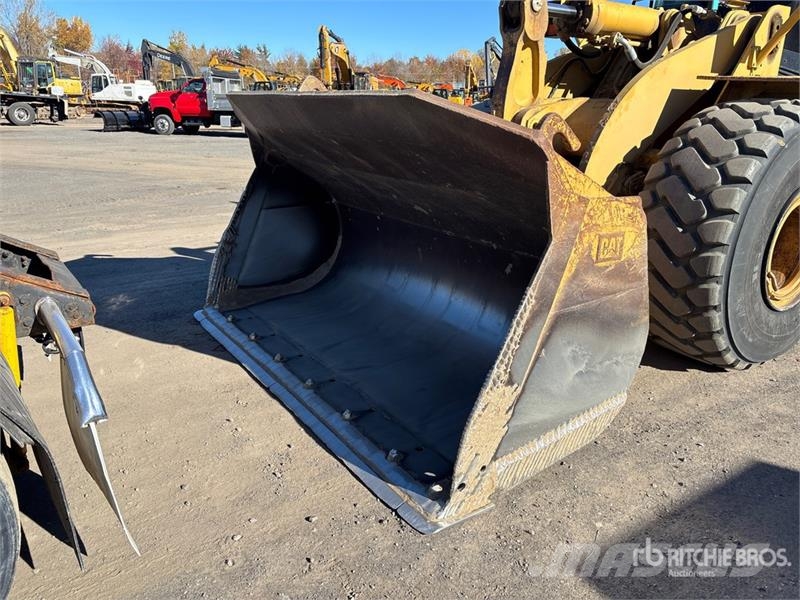 CAT 966H Wheel Loader Pale gommate