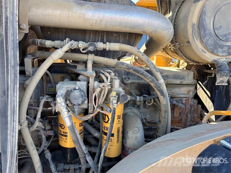 CAT 966H Wheel Loader Pale gommate