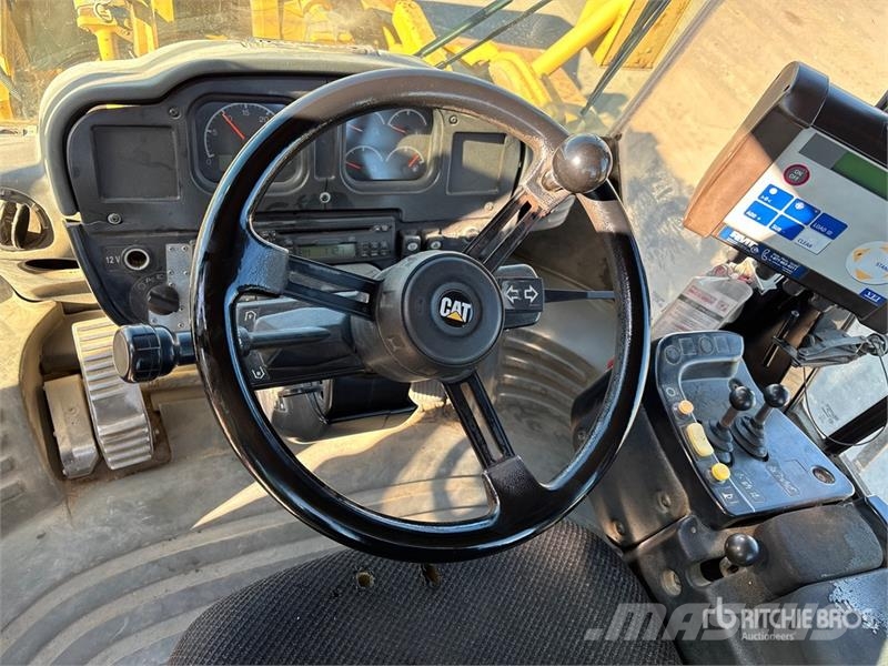 CAT 966H Wheel Loader Pale gommate