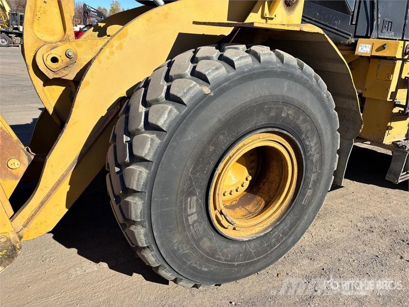 CAT 966H Wheel Loader Pale gommate