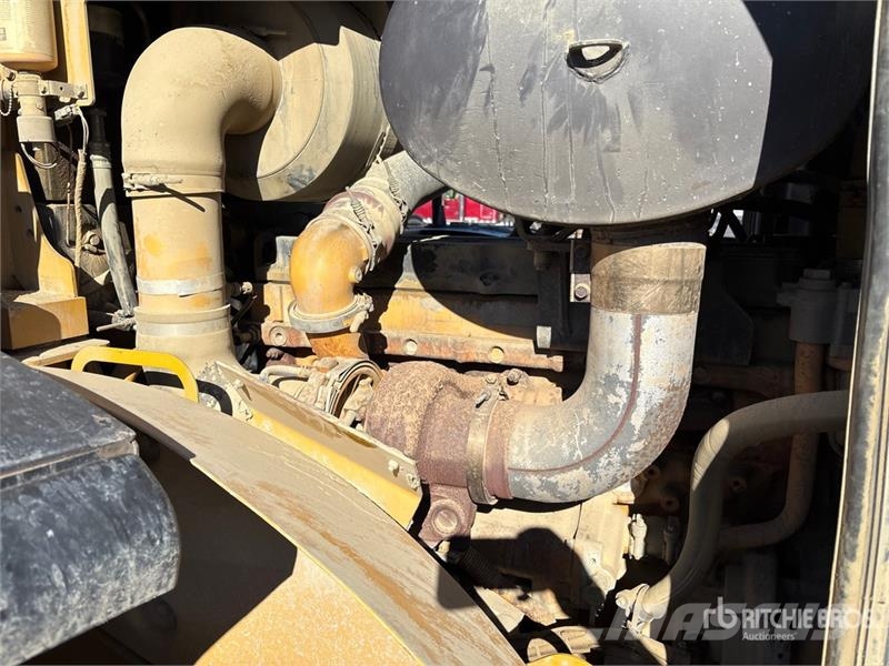 CAT 966H Wheel Loader Pale gommate