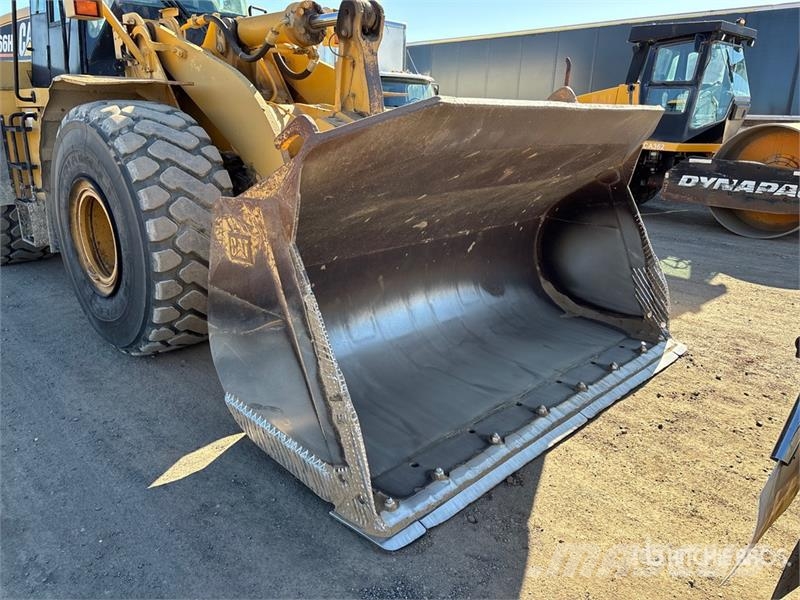 CAT 966H Wheel Loader Pale gommate