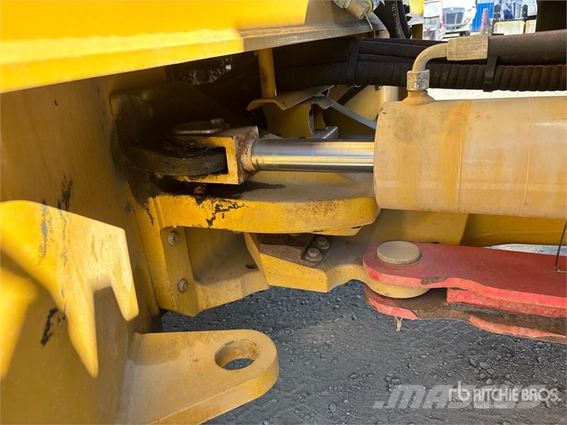 CAT CB-13 Double Drum Roller Valjci sa duplim bubnjem