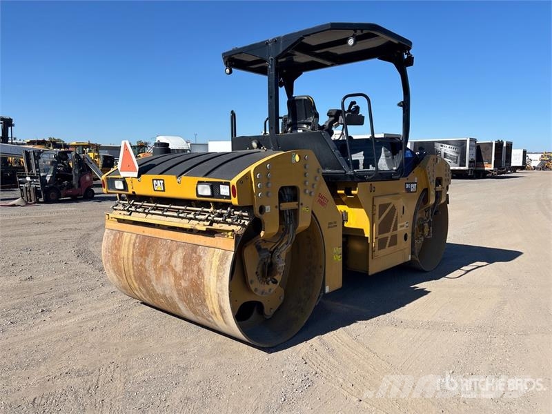 CAT CB-13 Double Drum Roller Valjci sa duplim bubnjem