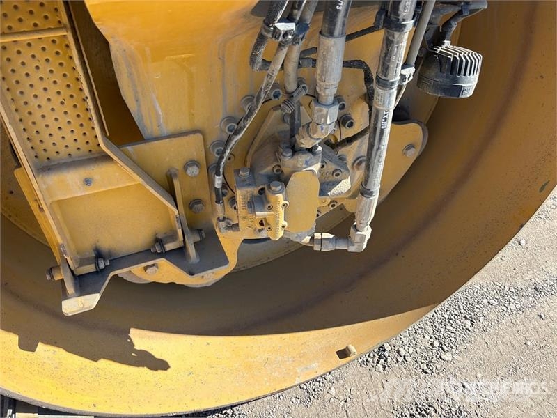 CAT CB-13 Double Drum Roller Valjci sa duplim bubnjem